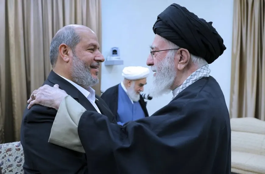 للمرة الأولى منذ الهدنة... خامنئي يستقبل قادة من حماس