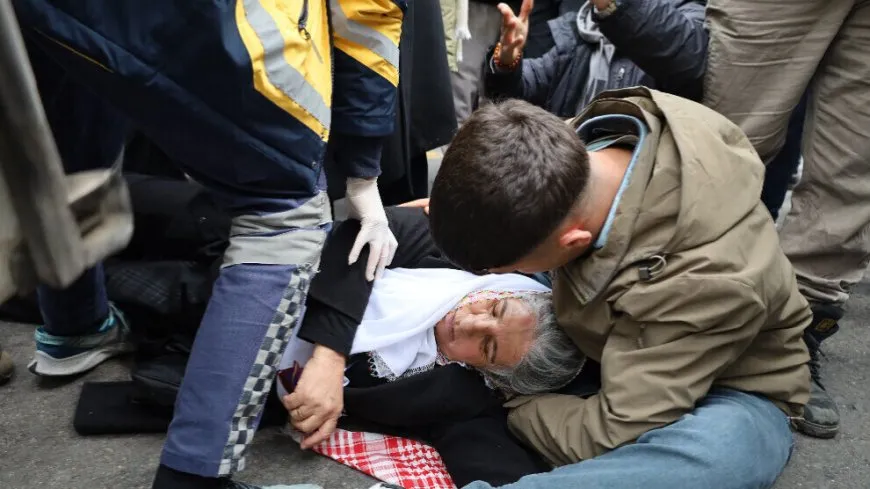 السلطات في تركيا تعتقل ناشطِين وتعتدي على آخرِين في آمد