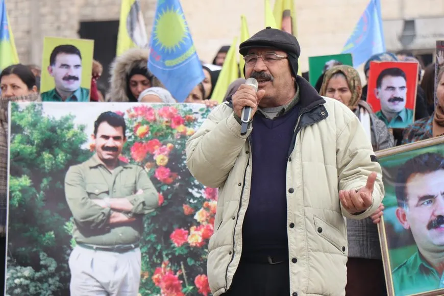 محتجّون في حلب ينددون بالمؤامرة الدولية ضد القائد عبدالله أوجلان
