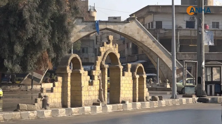 عقب سقوط نظام الاسد.. مكوّنات وأحزاب الحسكة تغيّر اسم ساحة "الرئيس" إلى ساحة "الحرية"