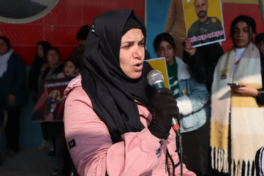 تشييع جثمان مقاتل لقسد ومراسم غيابية لآخر في قامشلو