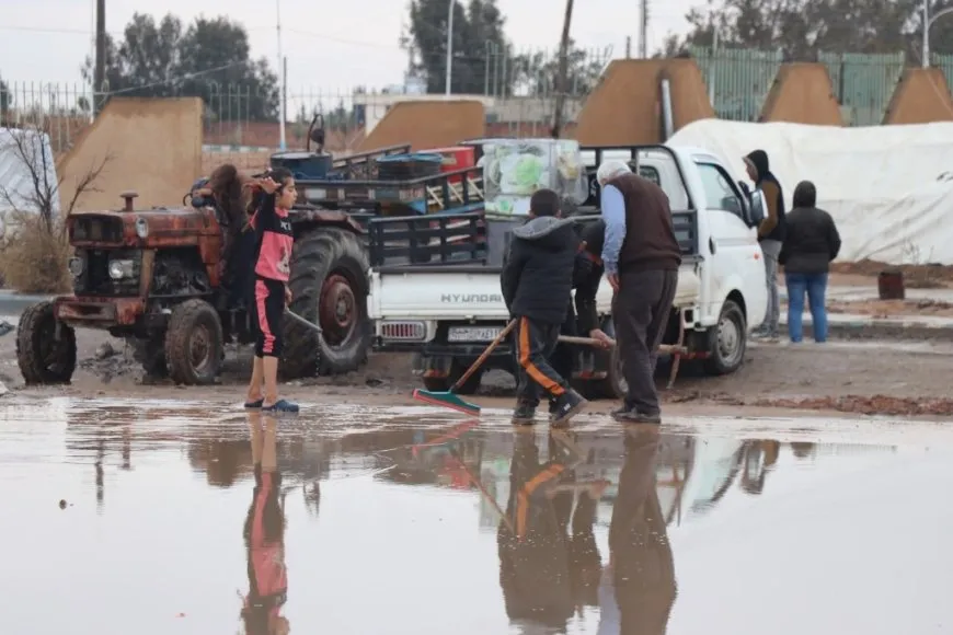 ظروف صعبة يعيشها المهجّرون من مقاطعة عفرين والشهباء نتيجة الأمطار