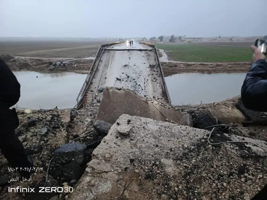 انهيار جسر على طريق M4 الحيوي في مقاطعة الجزيرة