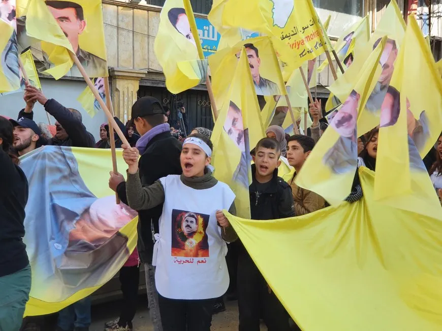 مشاهد تُظهر وحدة المكونات في الدفاع عن القائد عبد الله أوجلان