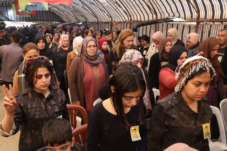 من خيمة عزاء الشهيدين عكيد وزاغروس: شهداؤنا منارة للحرية والسلام 