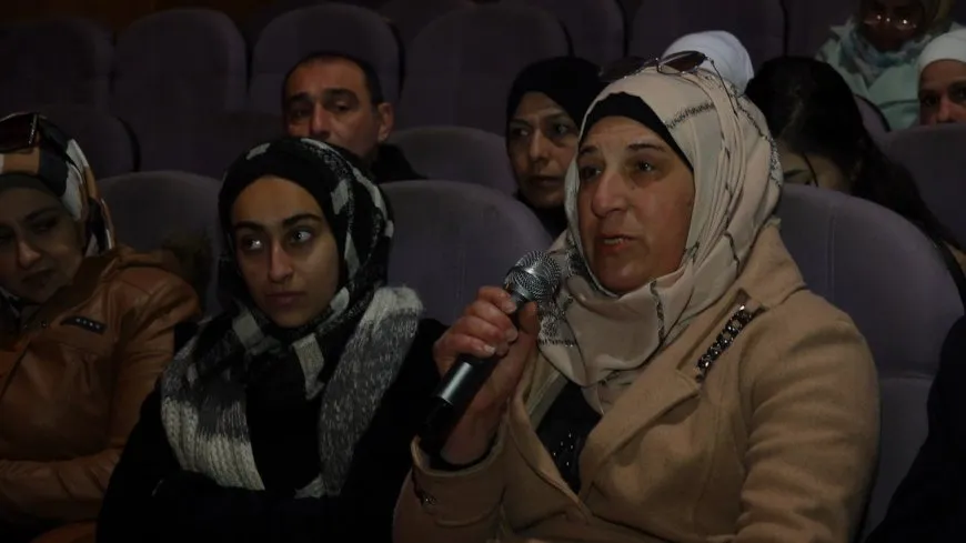ندوة حوارية لمجلس المرأة السورية تؤكد على ضرورة تبني النظام الديمقراطي