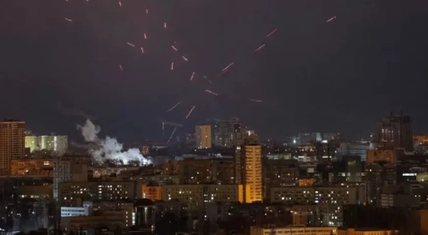 صواريخ روسية تتجه نحو كييف.. وإسقاط 19 مسيّرة أوكرانية
