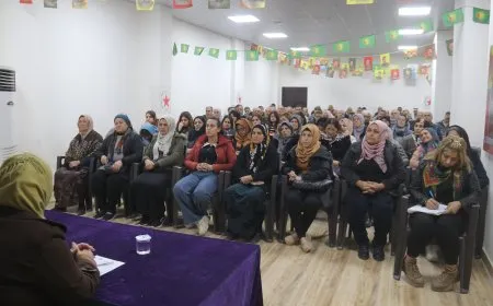 أهالي عامودا يطالبون بتحقيق حرية القائد عبد الله أوجلان الجسدية