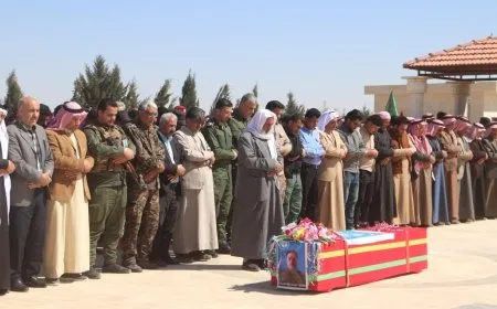 تشييع جثمان عضو قوى الأمن الداخلي موسى الموسى في الرقة