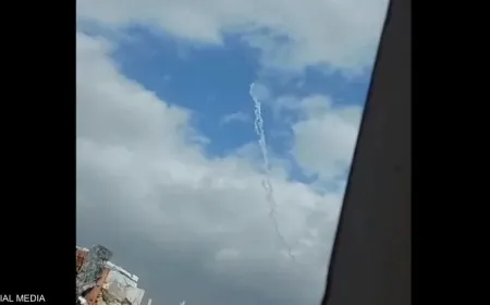 حماس تستهدف تل أبيب بالصواريخ