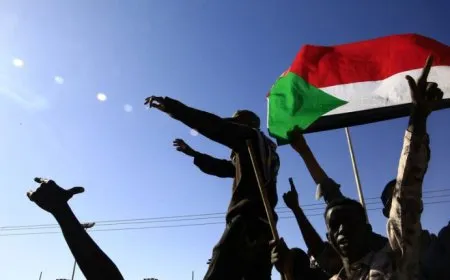 الجيش السوداني يسيطر على البنك المركزي ويحقق تقدّماً كبيراً في الخرطوم وأم درمان