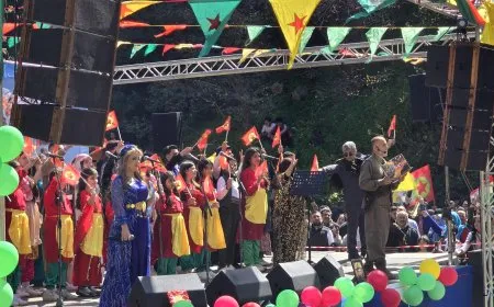 لبنان..احتفالية حاشدة بنوروز 2025