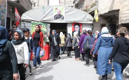 تقديم واجب العزاء لذوي المقاتل برخدان شيراوا في حلب