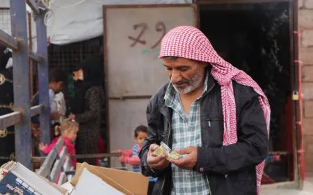 في عيد الفطر.. أمنية واحدة في قلب كل مهجر وهي العودة الآمنة لمدينته