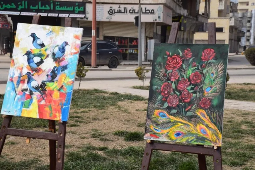 لوحات فنية تعكس نضال المرأة