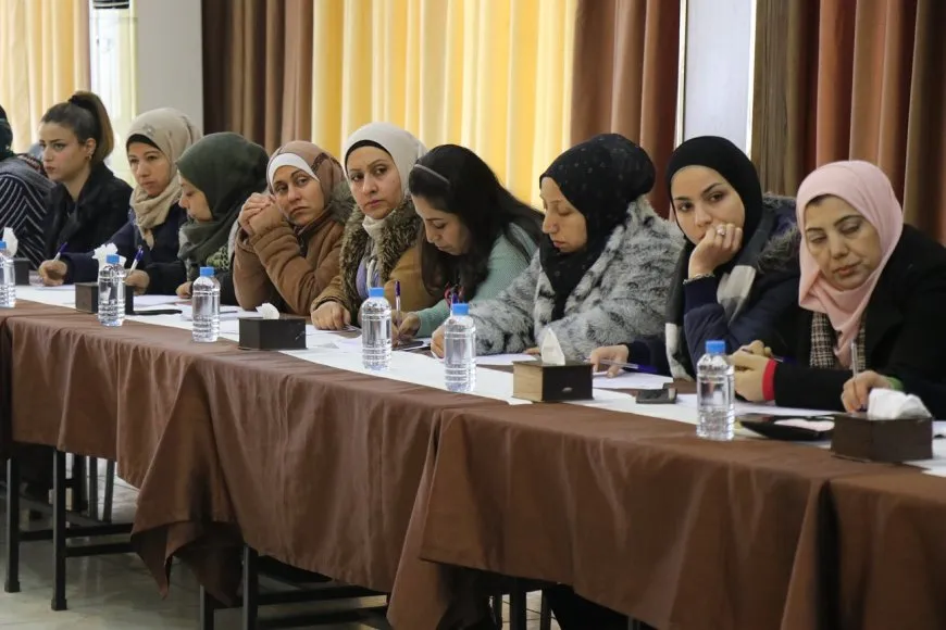 "الحرية وكينونة المرأة" نقاشات حيوية في ندوة حلب