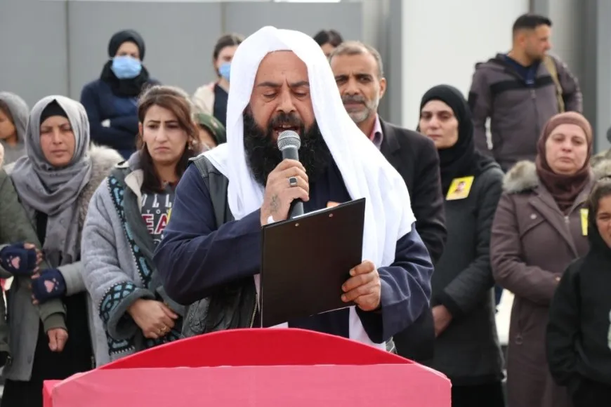 تشييع جثمان مقاتل لقوات سوريا الديمقراطية في الطبقة