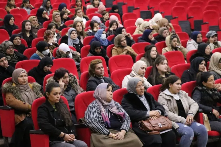 السياسة والحماية والتعليم محاور برنامج 8 آذار