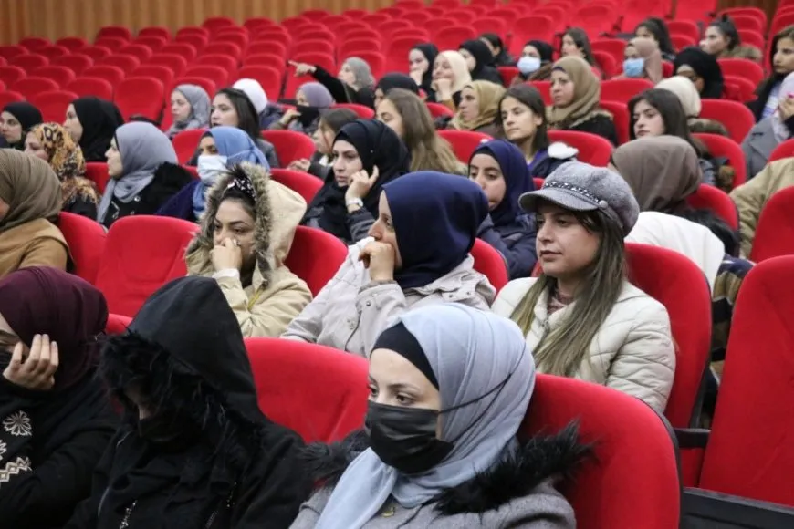 السياسة والحماية والتعليم محاور برنامج 8 آذار