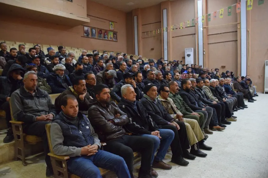 "بفكر وفلسفة القائد يتطور المجتمع"