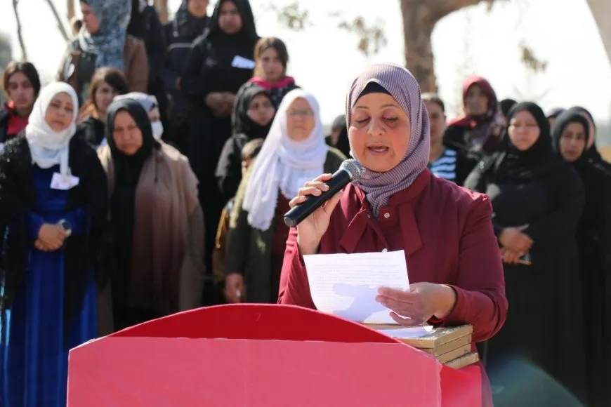 تشييع جثمان مقاتل لقوات جبهة الأكراد ومراسم غيابية لشهيدين في الطبقة