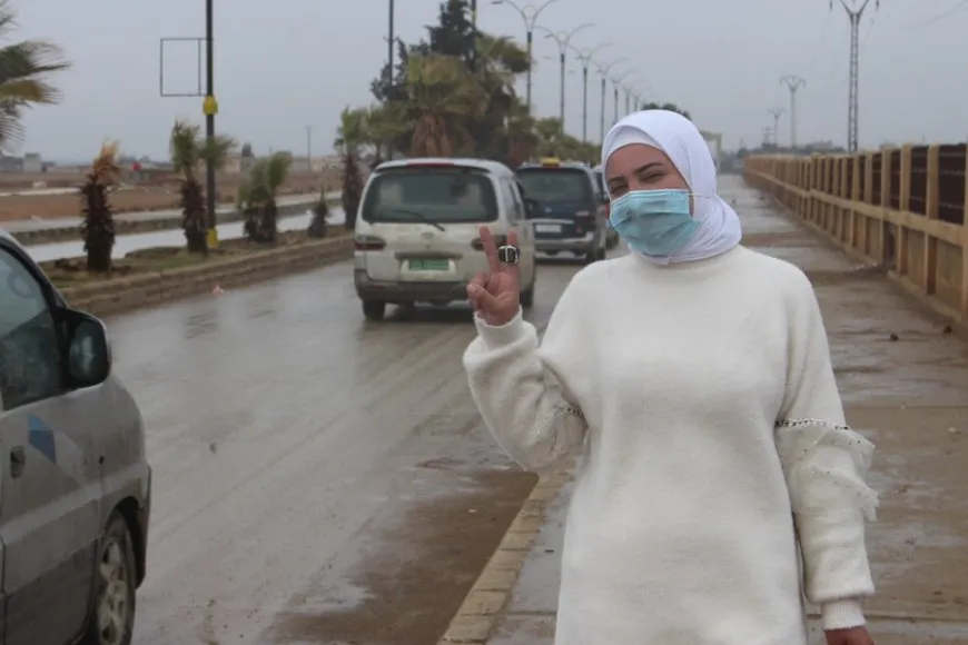 حشود غفيرة تنطلق نحو ساحات 8 آذار