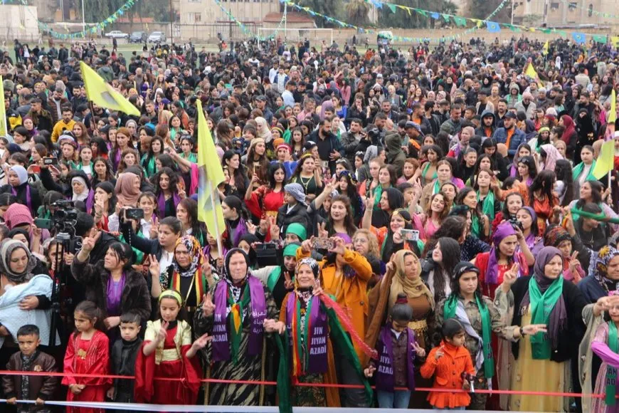 في احتفالية يوم المرأة بالحسكة: دعوات لتصعيد النضال وضمان الحقوق
