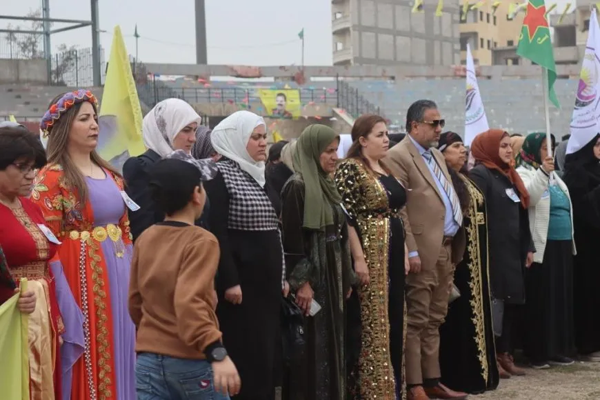أهالي الرقة يحتفلون باليوم العالمي للمرأة