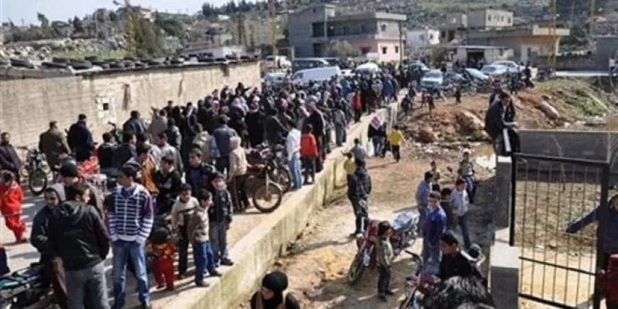 Ji tirsa komkujiyan bi hezaran Sûriyeyî ber bi Lubnanê ve reviyan