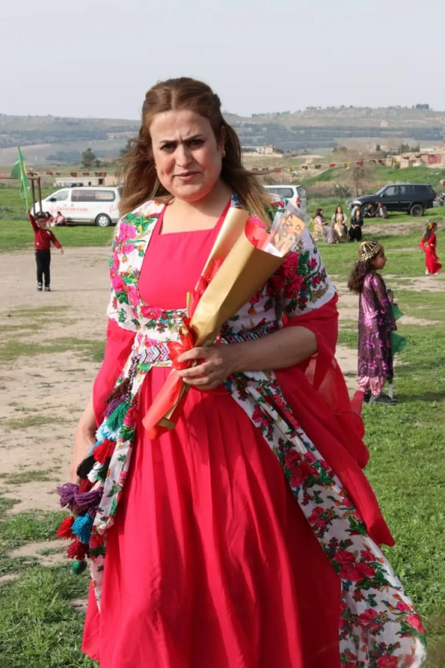حزنة عبدي أيقونة النضال الشعبي.. استشهدت وهي تهتف: "تحيا مقاومة قسد"