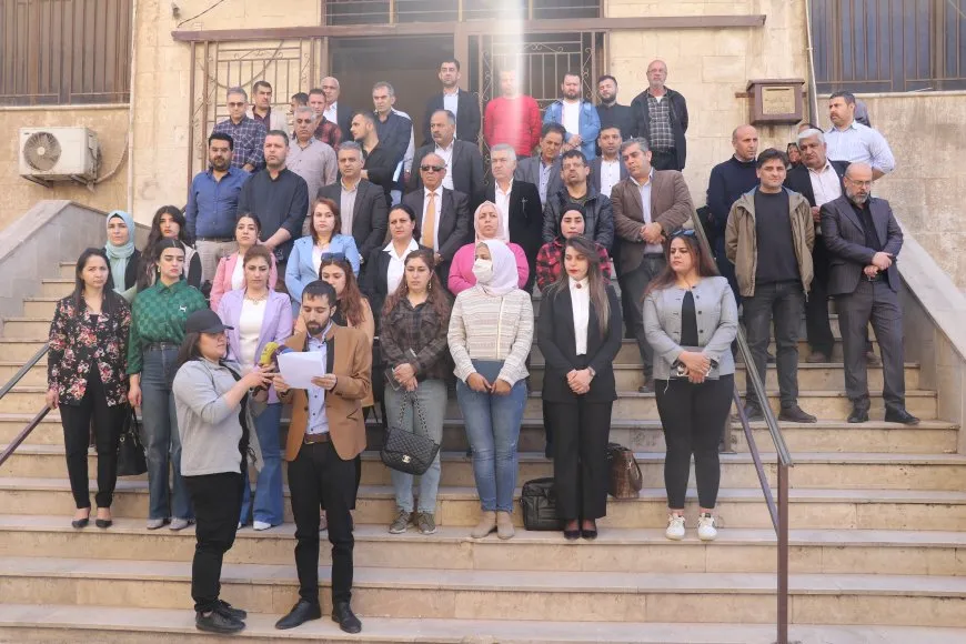 محامون وقضاة: "الإعلان الدستوري" يؤسس لاستبداد جديد قائم على التمييز الديني والعرقي