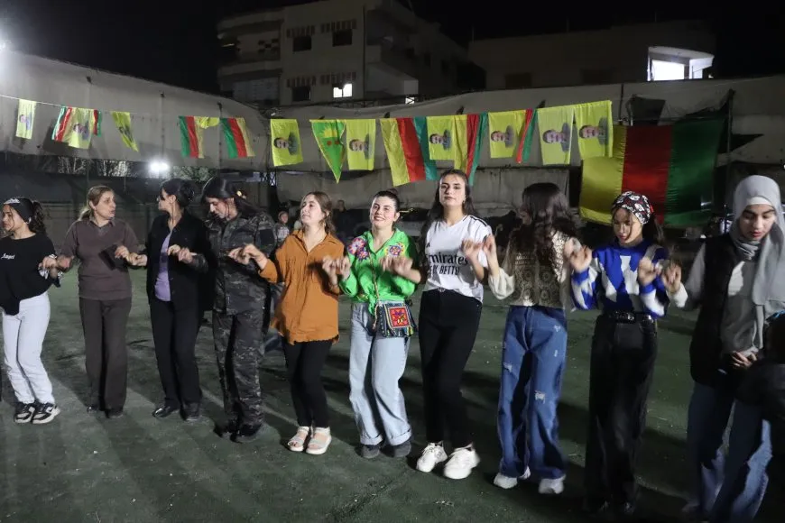 احتفالات نوروز تعم مناطق شمال وشرق سوريا بإيقاد الشعلات وتجمعات جماهيرية