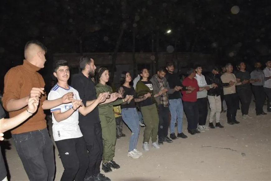احتفالات نوروز تعم مناطق شمال وشرق سوريا بإيقاد الشعلات وتجمعات جماهيرية