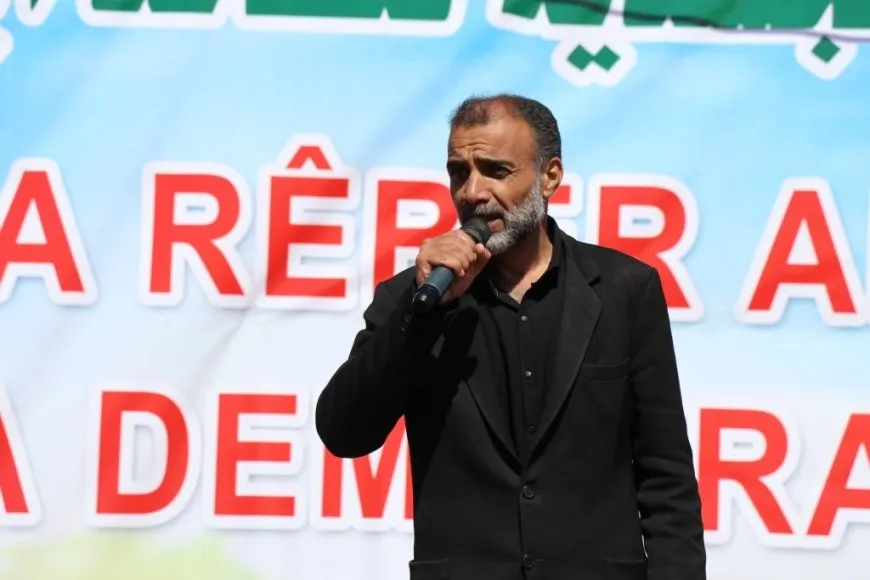 "هدفنا حرية القائد عبد الله أوجلان وسوريا ديمقراطية"