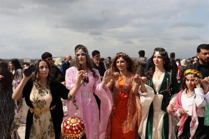 انتهاء فعاليات نوروز بالتأكيد على تصعيد المقاومة والنضال