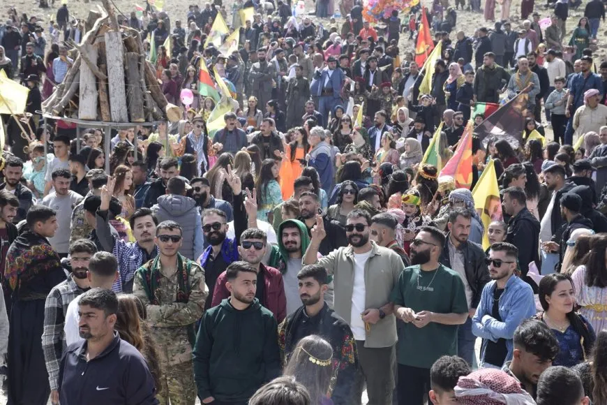 انتهاء فعاليات نوروز بالتأكيد على تصعيد المقاومة والنضال