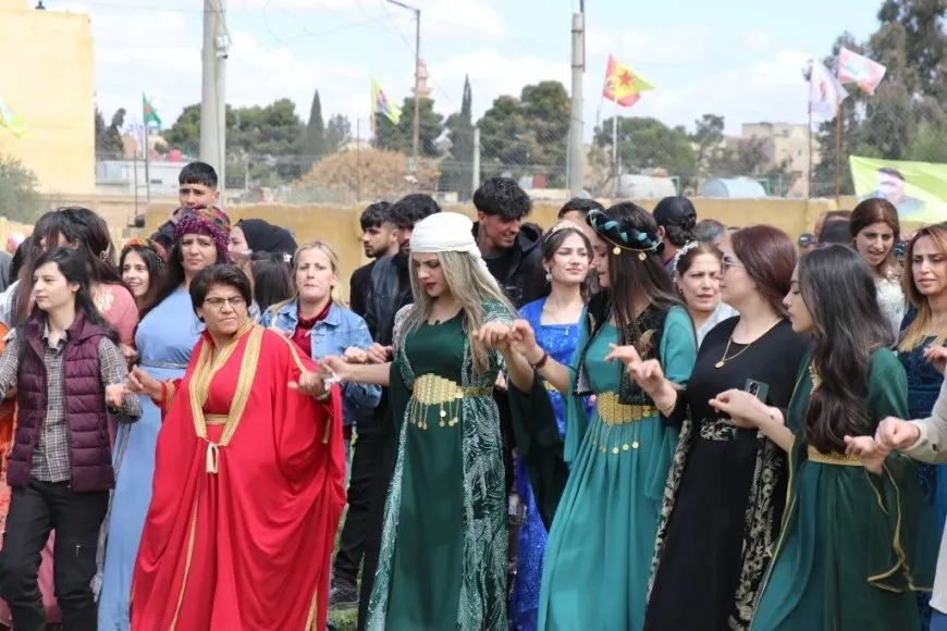 انتهاء فعاليات نوروز بالتأكيد على تصعيد المقاومة والنضال