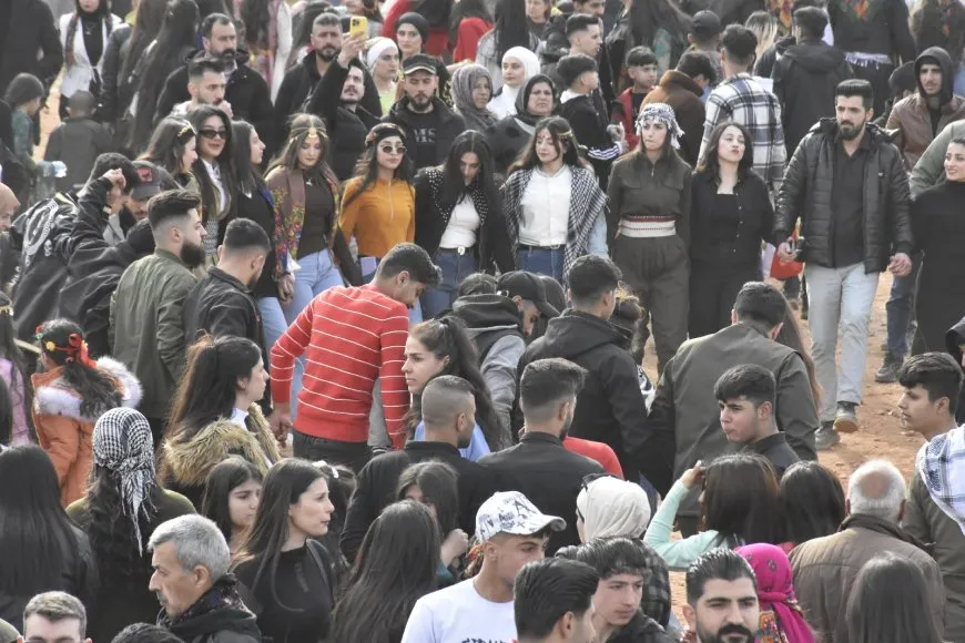 نوروز حلب.. احتفالية تعانق السماء وتجسد وحدة الشعوب