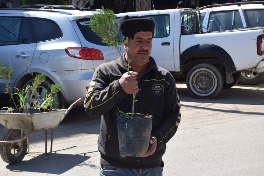 بلدية الشعب تطلق حملة تشجير في مدينة كركي لكي 