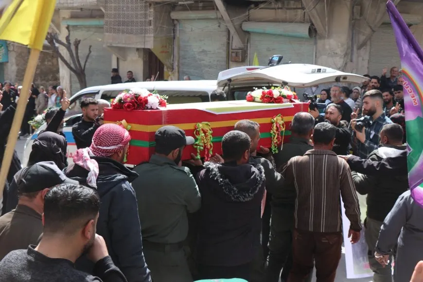 التعهد بتحقيق أهداف الشهداء في مراسم تشييع المقاتل برخدان شيراوا