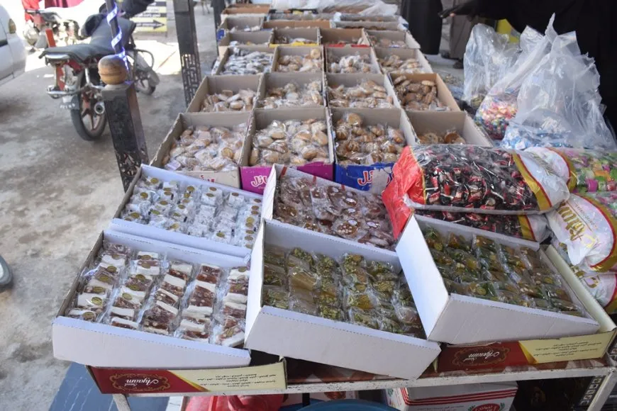 رغم التحديات الاقتصادية.. الأسواق تنبض بالحياة مع اقتراب عيد الفطر