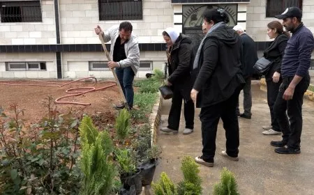 إيزيديو تربه سبيه يحتفلون بميلاد القائد عبد الله أوجلان