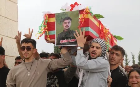 عامودا تودّع أحد أبطالها من قوات الكوماندوس