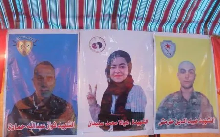 تقديم واجب العزاء لذوي 3 شهداء في الرقة