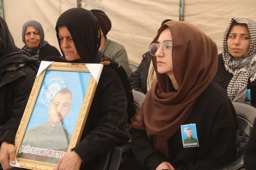 تقديم واجب العزاء لذوي شهيدين في مدينة قامشلو