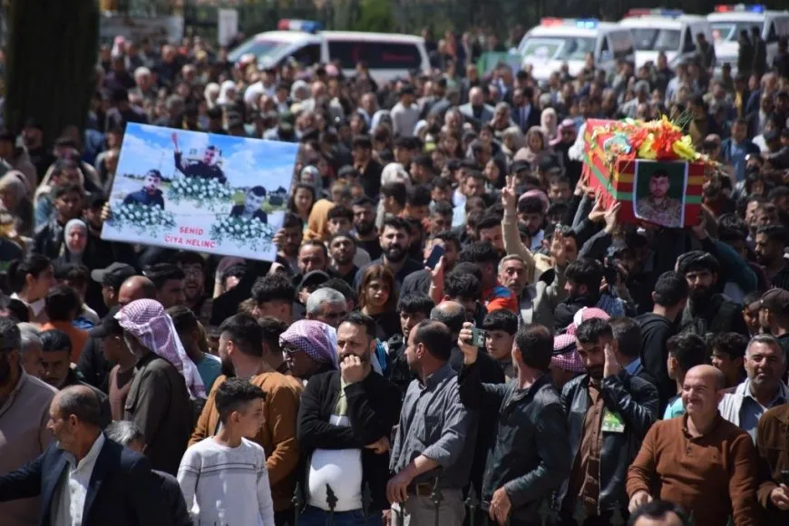 تشييع جثامين 5 شهداء في كوباني بمراسم مهيبة