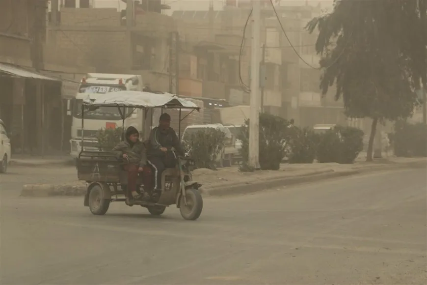 عاصفة غبارية تضرب عدة مدن في مقاطعة الجزيرة