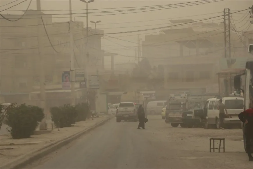 عاصفة غبارية تضرب عدة مدن في مقاطعة الجزيرة