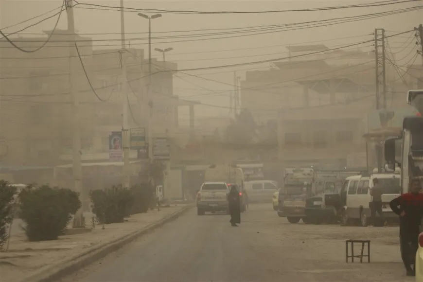 عاصفة غبارية تضرب عدة مدن في مقاطعة الجزيرة