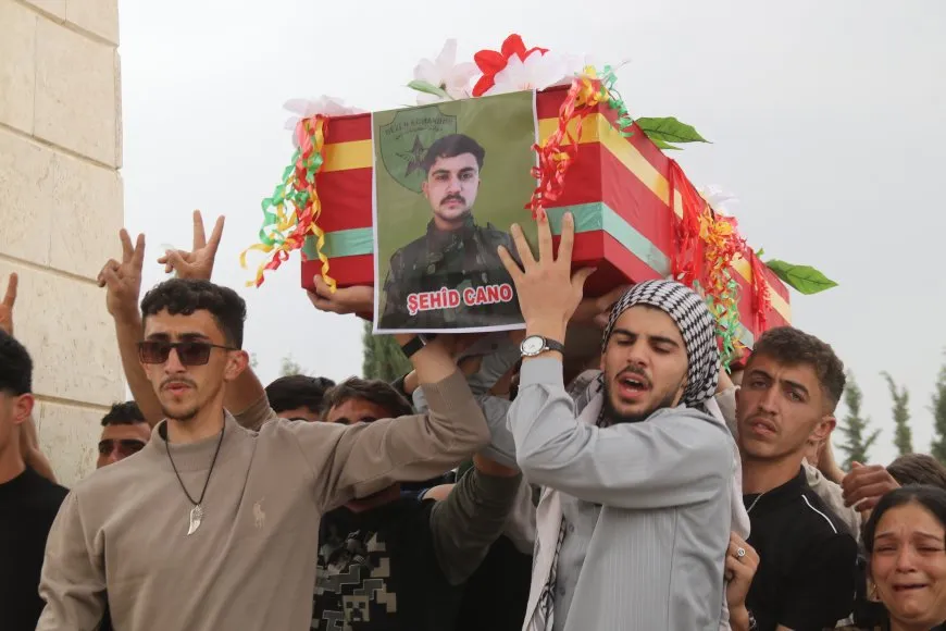 عامودا تودّع أحد أبطالها من قوات الكوماندوس